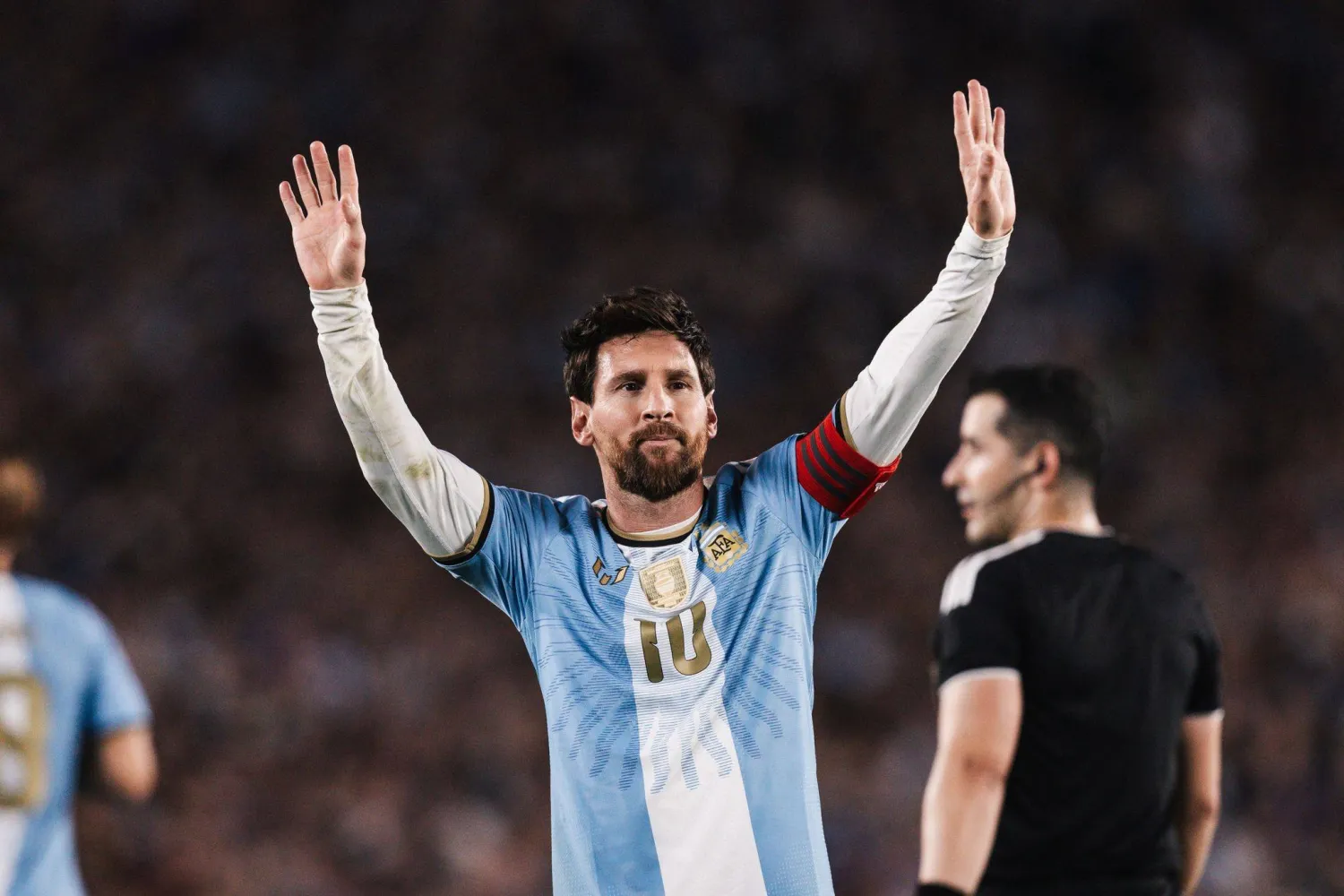ميسي في مباراته الوداعية أمام منتخب بنين (د.ب.أ)