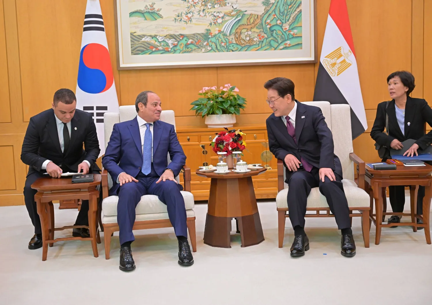 محادثات الرئيس المصري عبد الفتاح السيسي ونظيره الكوري في سيول الخميس (الرئاسة المصرية)