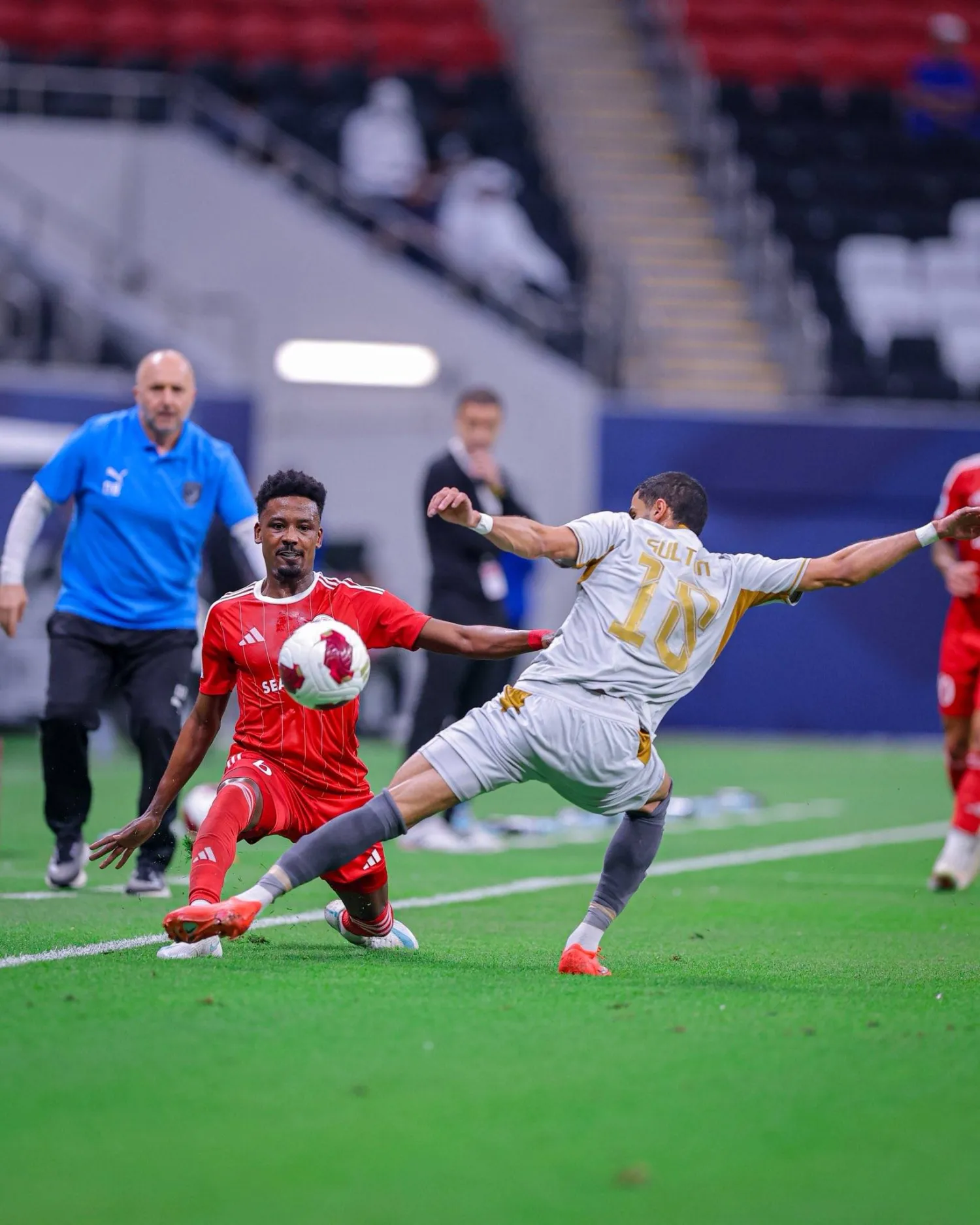 من المواجهة التي جمعت الدحيل والشمال ضمن الدوري القطري (موقع نادي الدحيل)