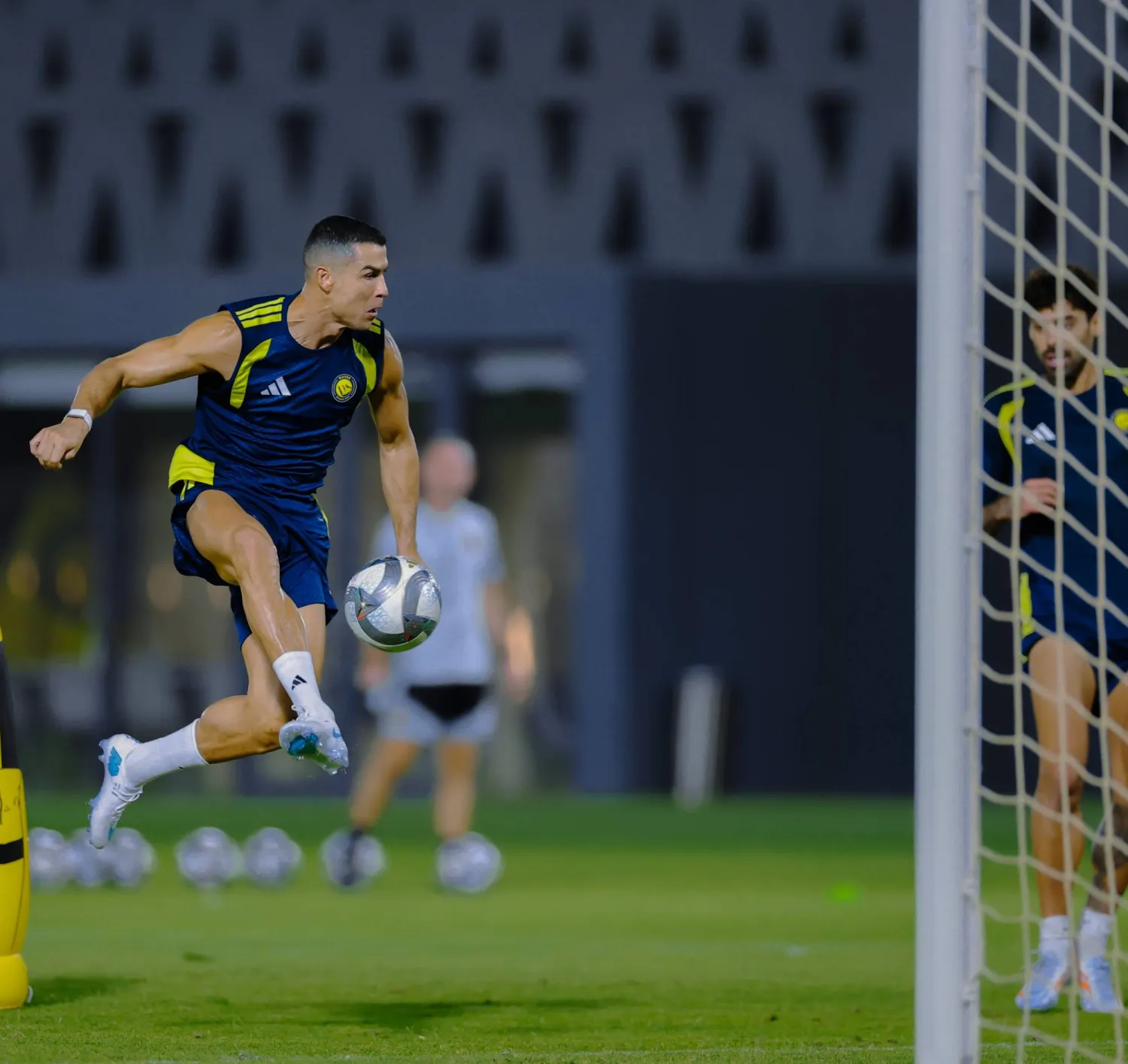 رونالدو خلال تدريبات النصر الأخيرة (موقع نادي النصر)