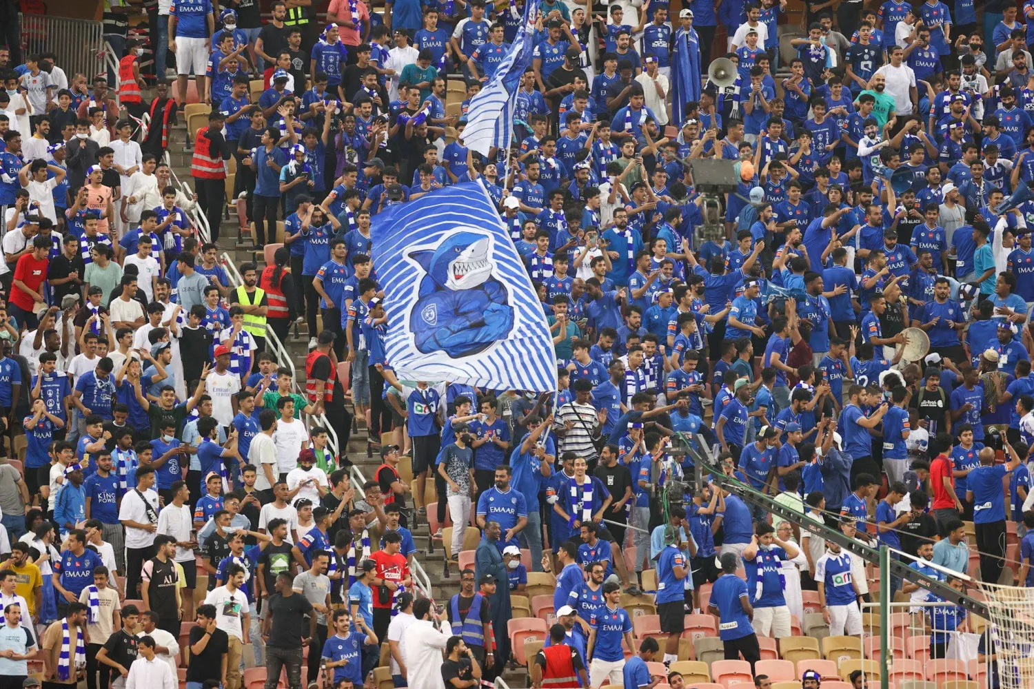 جماهير الهلال تترقب القمة المثيرة على ملعبها (الشرق الأوسط)