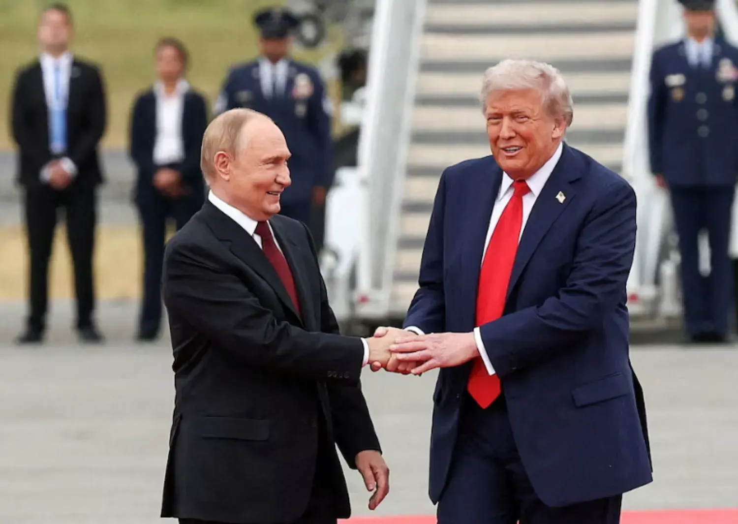 Rusya Devlet Başkanı Vladimir Putin (solda) ve ABD Başkanı Donald Trump. (Arşiv- Reuters)