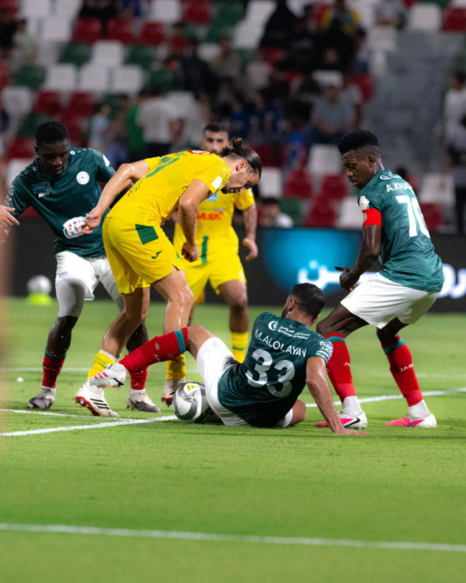 من المباراة التي جمعت الاتفاق والخليج ضمن الدوري السعودي (موقع نادي الخليج)