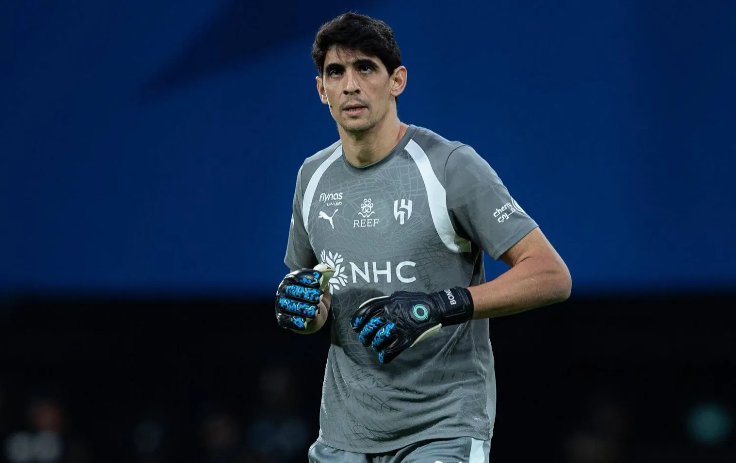 ياسين بونو حارس مرمى فريق الهلال (نادي الهلال) 