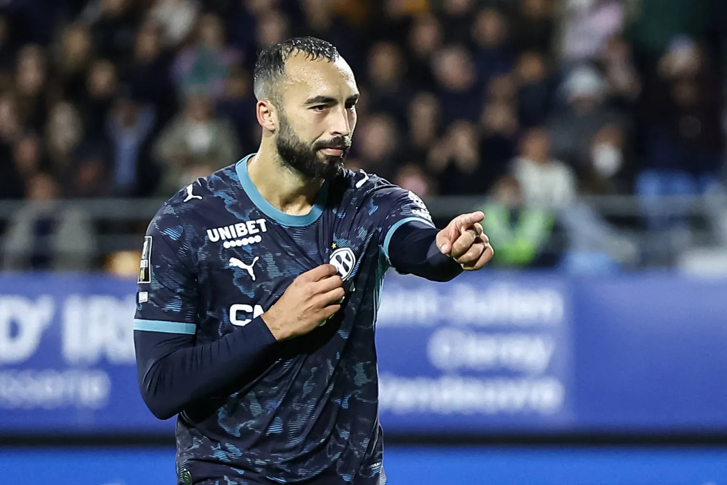 Marseille's Algerian midfielder #08 Himad Abdelli celebrates scoring his team's second goal during the French L1 football match between ES Troyes AC and Olympique de Marseille (OM) at the Stade de l'Aube in Troyes, central France, on October 11, 2026. (AFP) 