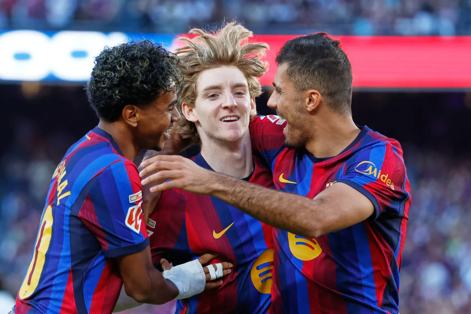 برشلونة وبايرن وآرسنال لتأكيد الانطلاقة القوية (أ.ب)
