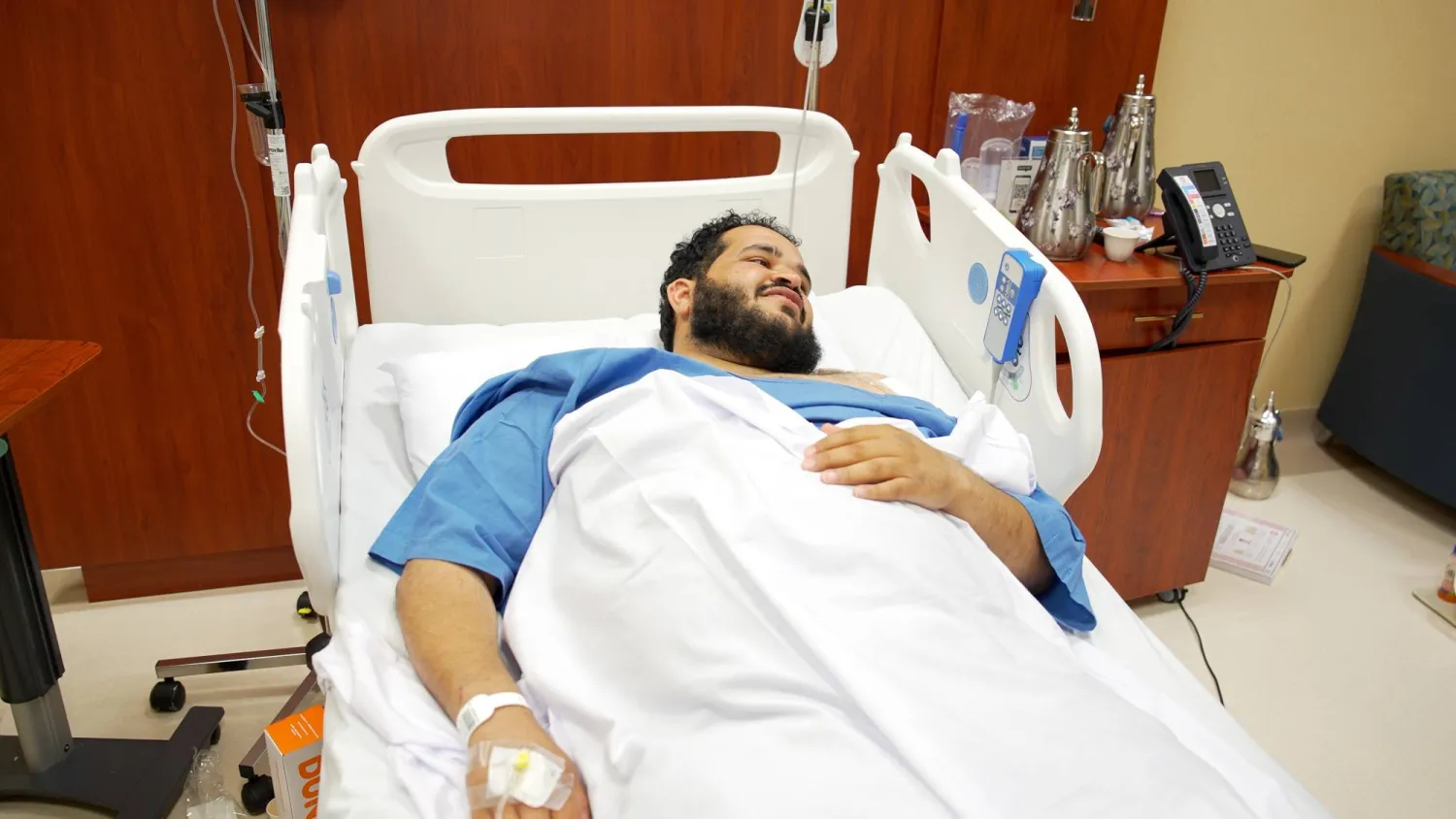  25 عملية جراحية خلال 10 ساعات (تصوير: تركي العقيلي) 