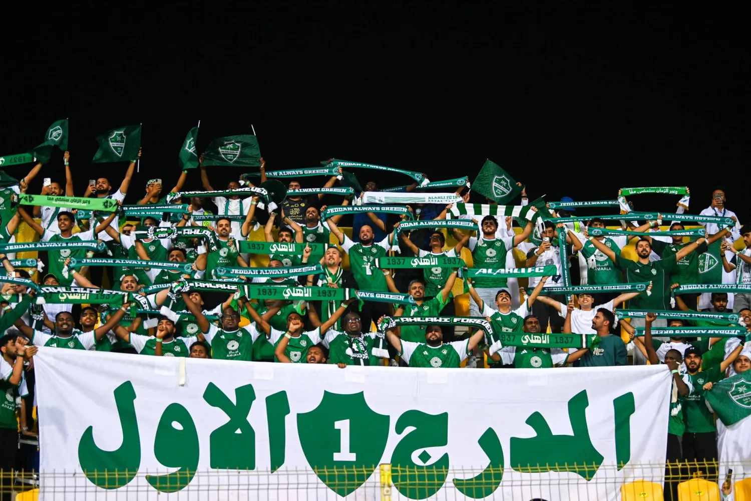 الهولندي مارينو بوسيتش أشاد بجماهير الأهلي (تصوير: علي خمج)