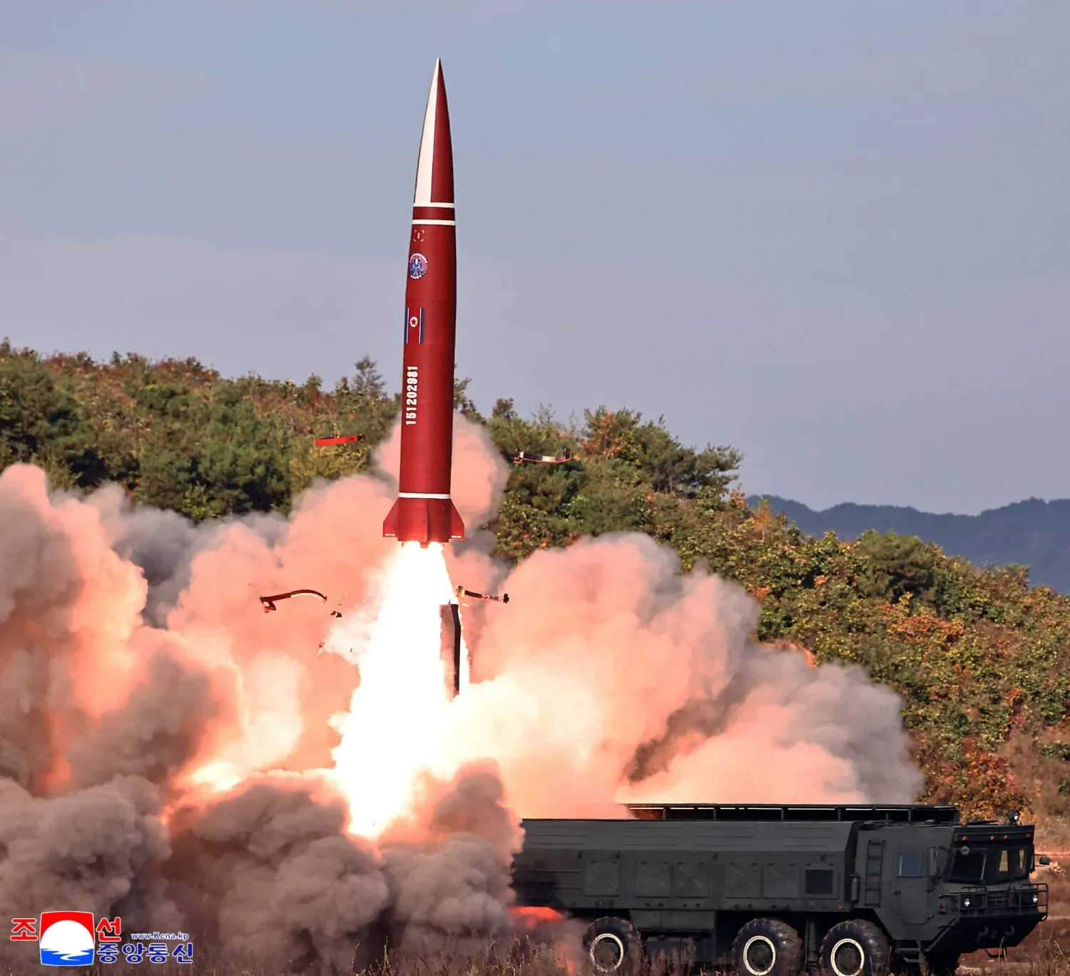 Kuzey Kore’nin taktik balistik füze denemesinden, (Reuters)