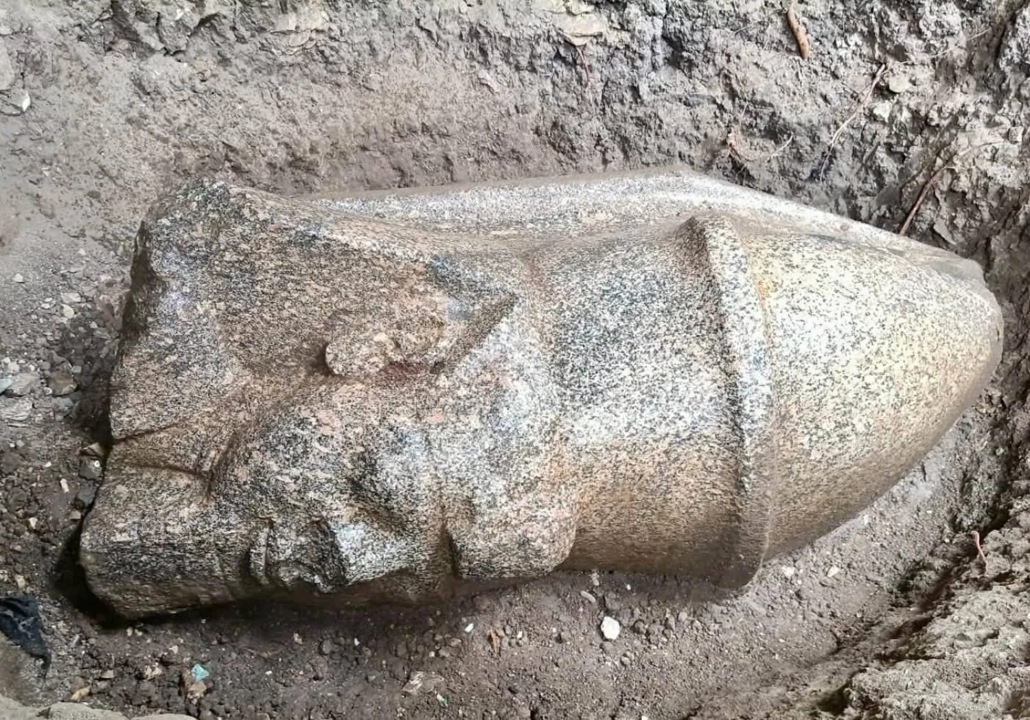 جانب من الاكتشاف الأثري في قرية بهبيت الحجارة بمحافظة الغربية (الصفحة الرسمية لوزارة السياحة والآثار المصرية)