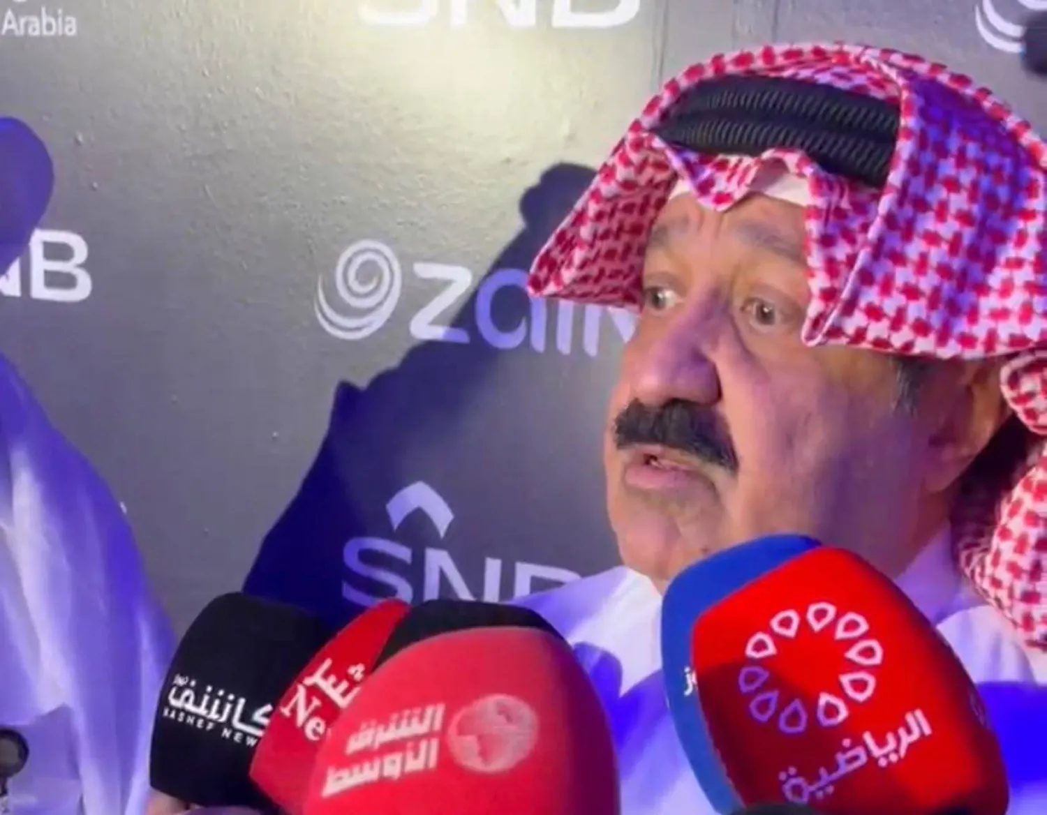 الشيخ أحمد اليوسف الصباح رئيس الاتحاد الكويتي لكرة القدم (الشرق الأوسط)