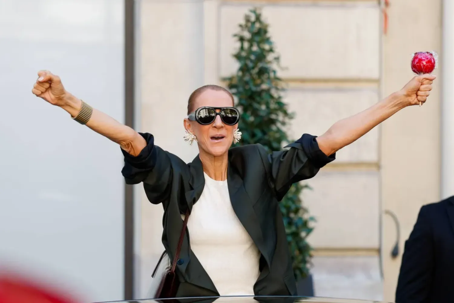Paris’in yeniden hayata döndürdüğü Celine Dion: Sevinç ve şaşkınlığın iç içe geçtiği anlar