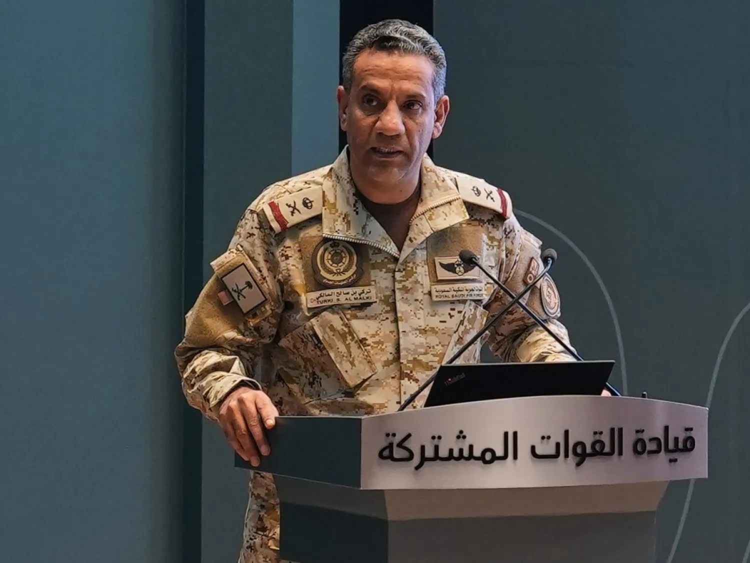 «التحالف» يتصدى لمسيّرات وصواريخ باليستية... و«فجر اليمن» تحافظ على زخمها القتالي (تغطية حية)