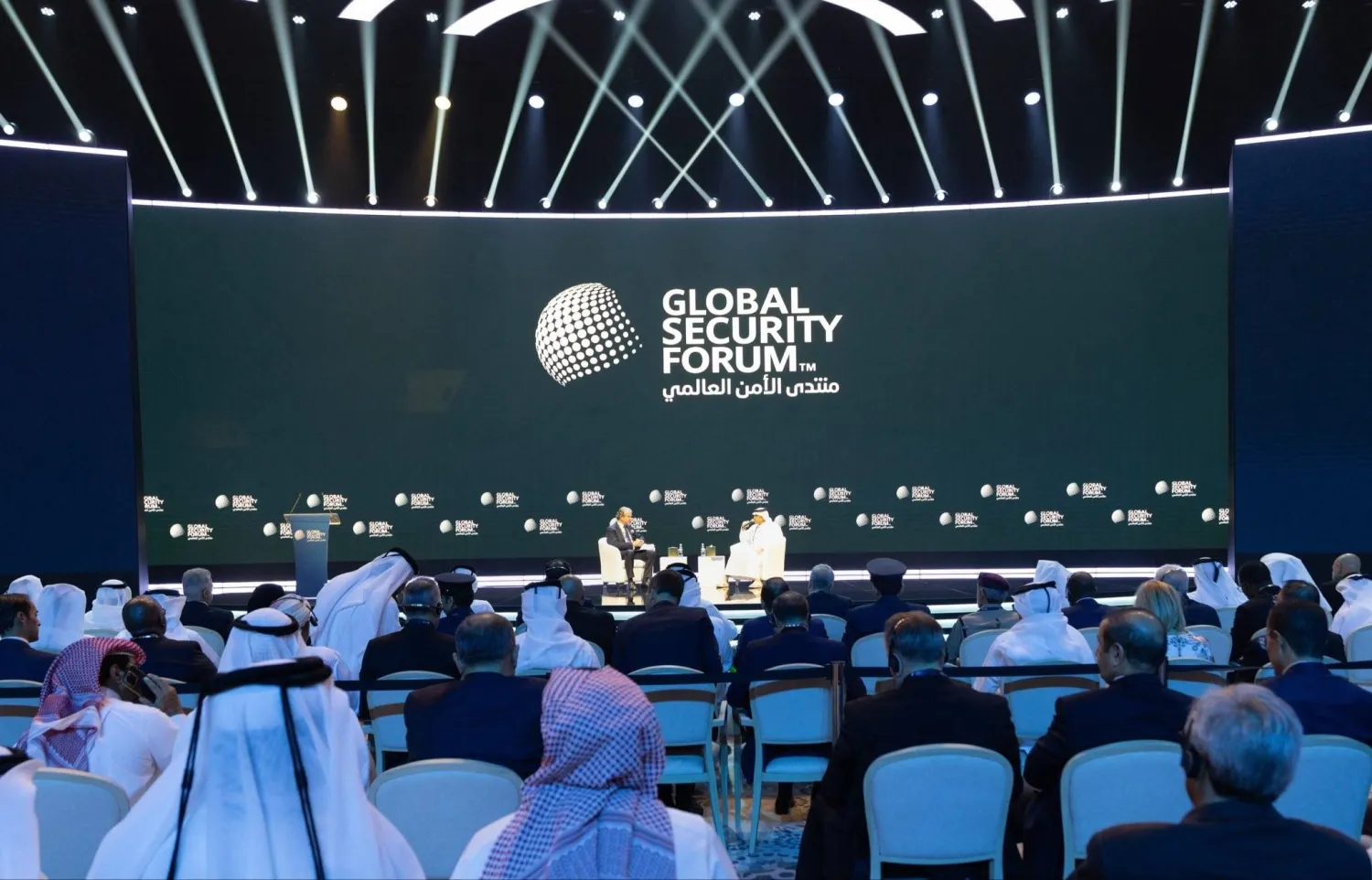 الشيخ سعود بن عبد الرحمن آل ثاني نائب رئيس مجلس الوزراء وزير الدولة لشؤون الدفاع القطري خلال مشاركته يوم الاثنين في افتتاح الدورة الثامنة لمنتدى الأمن العالمي بالدوحة