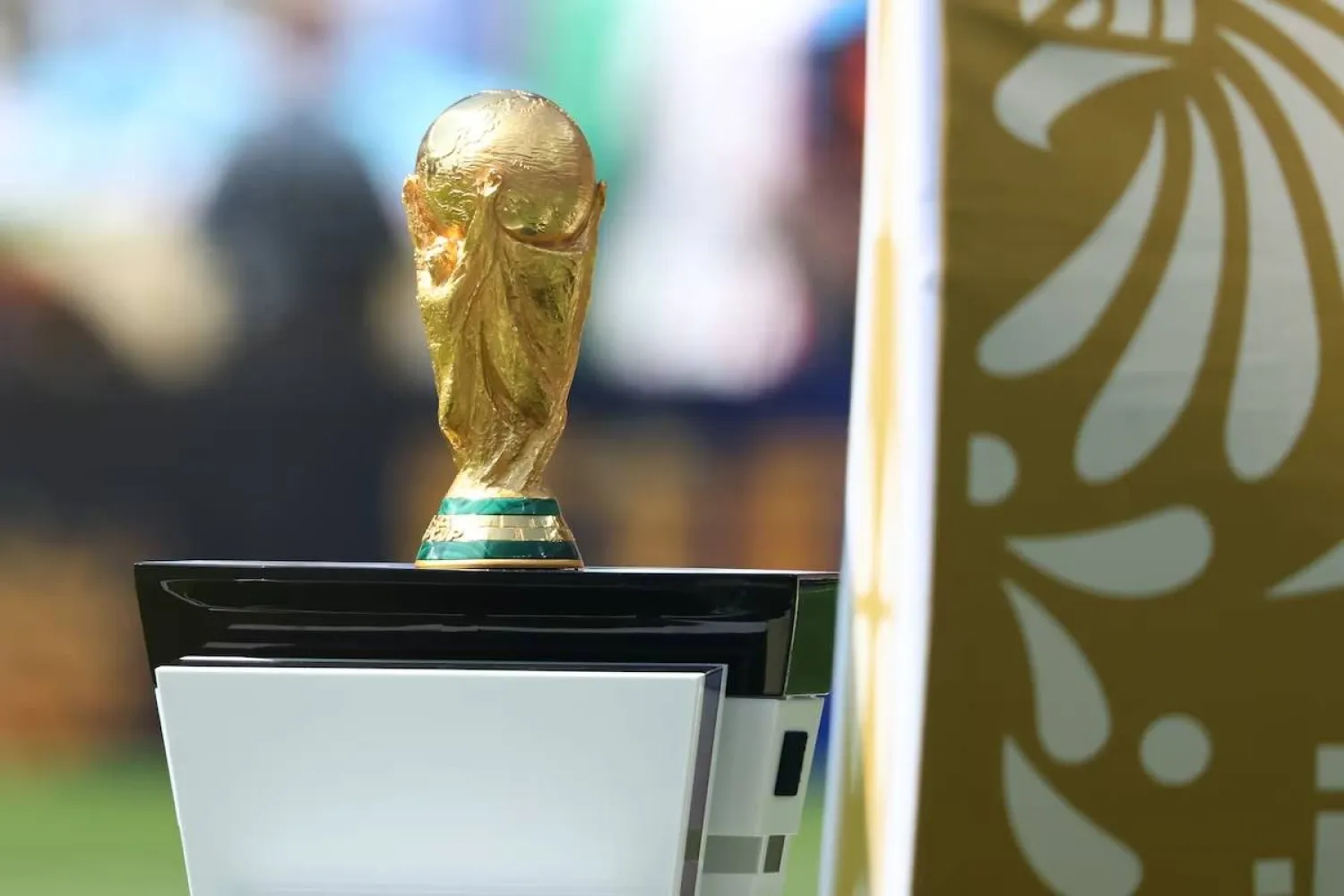 «فيفا» يعلن فتح باب المنافسة على حقوق البث الإعلامي لنهائيات كأس العالم 2030 (رويترز)