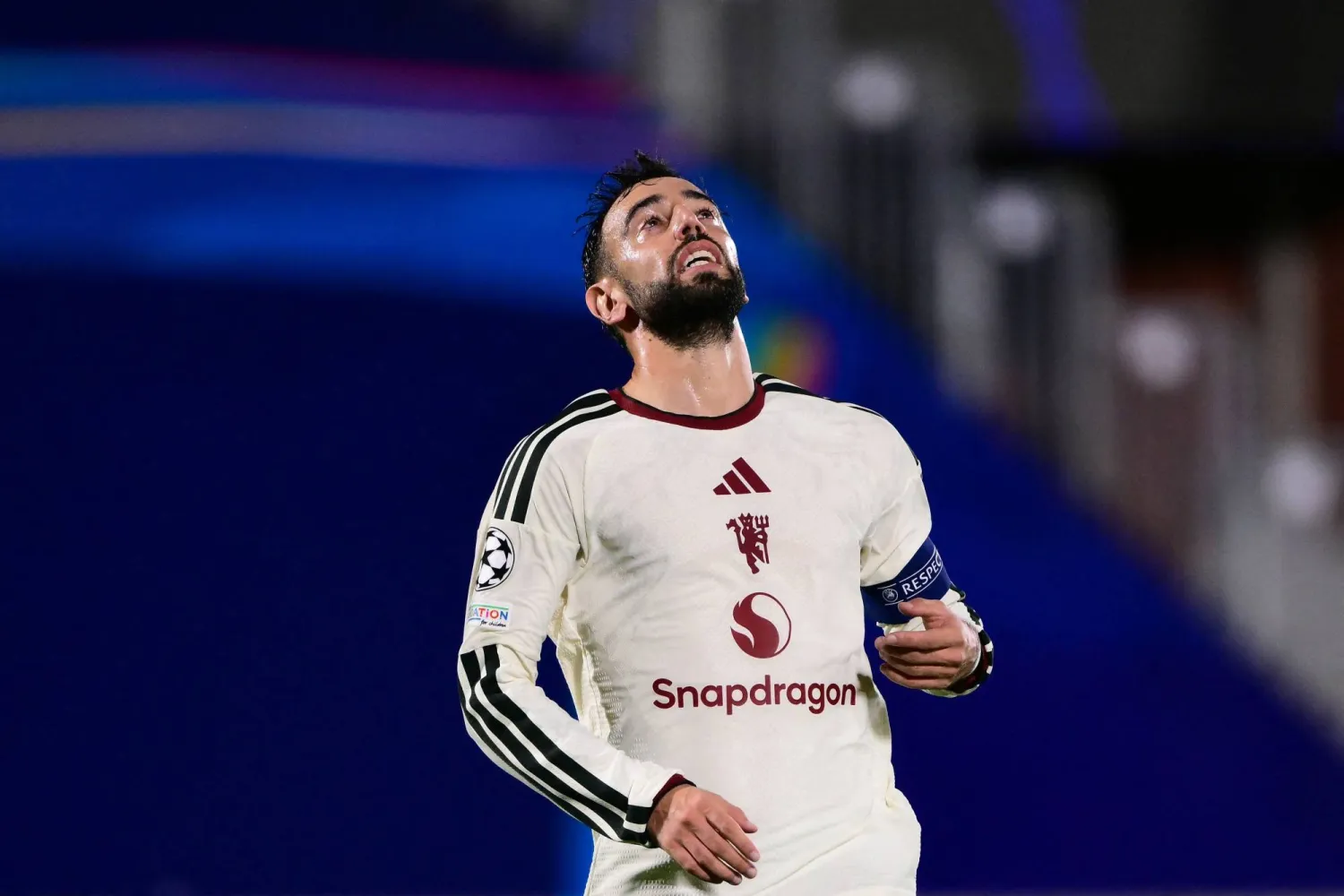 برونو فرنانديز قائد مانشستر يونايتد (أ.ف.ب)