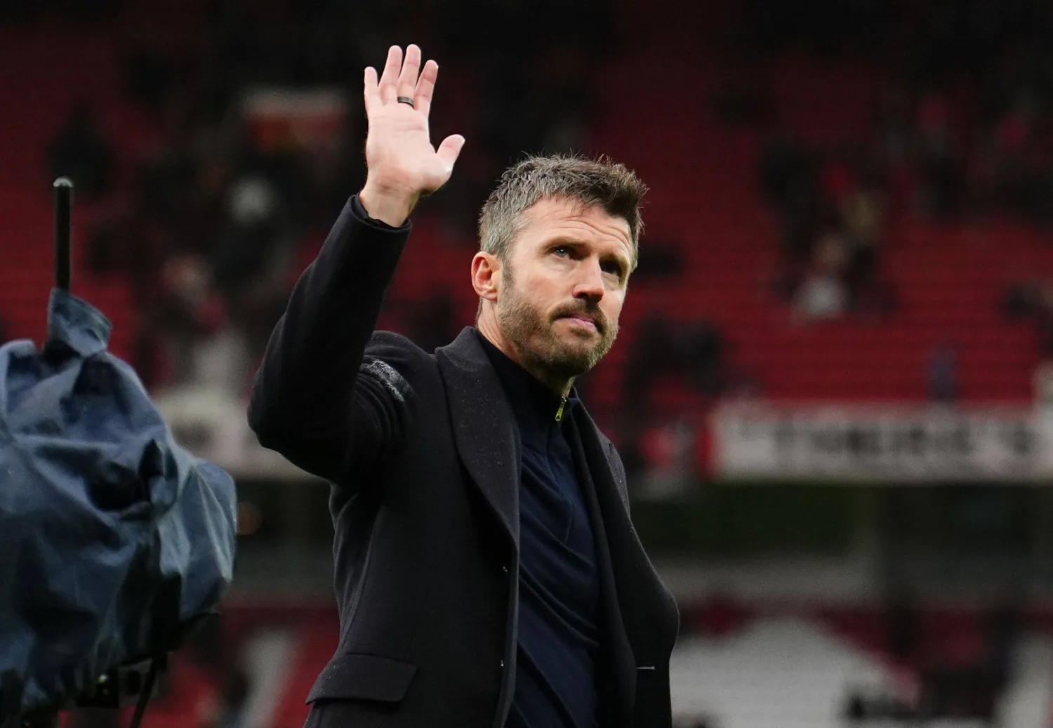  25 October 2026, United Kingdom, Manchester: Manchester United manager Michael Carrick waves after the English Premier League soccer match between Manchester United and AFC Bournemouth at Old Trafford. (dpa)