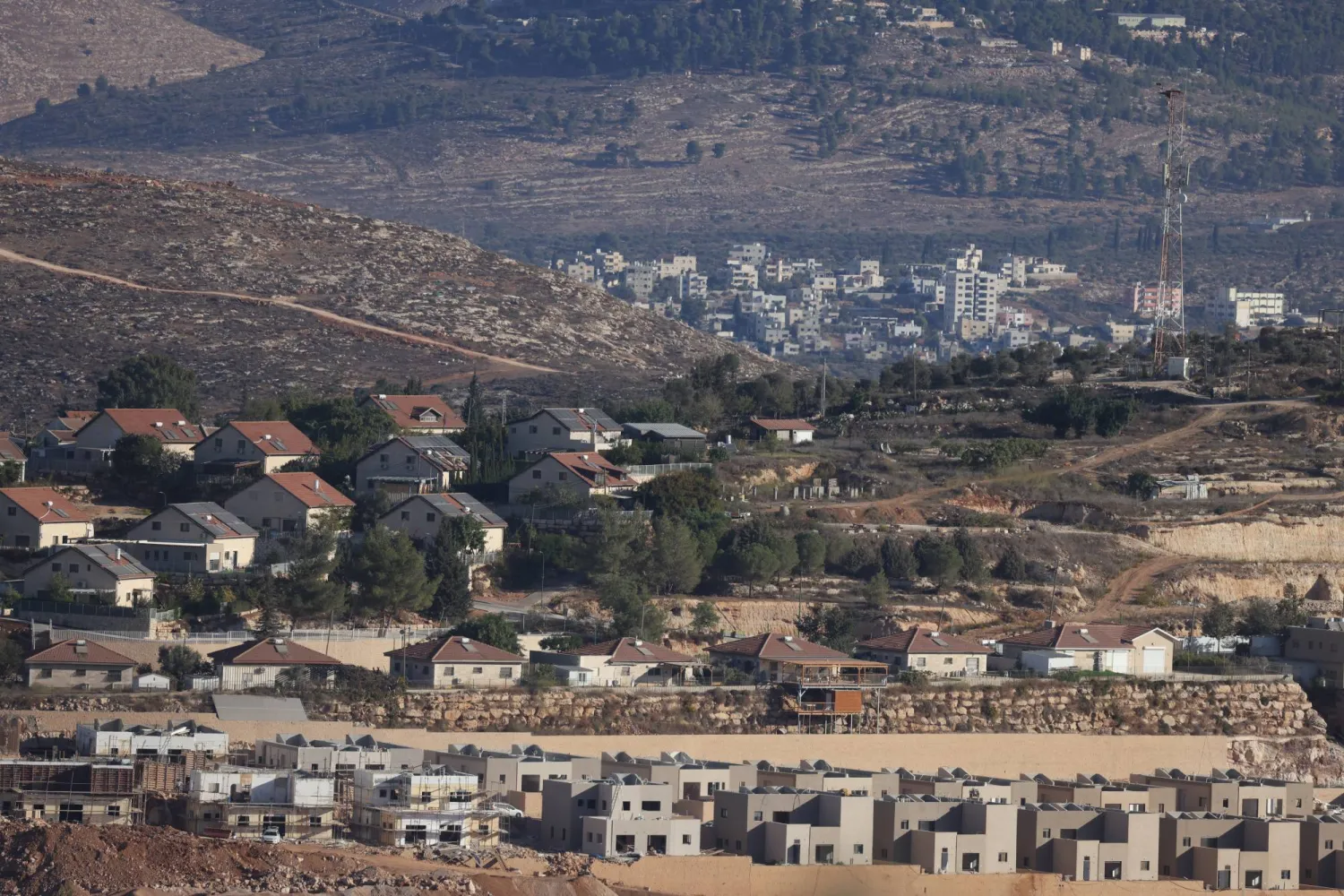 A view of the Israeli settlement of Itamar from the village of Awarta, south of Nablus in the West Bank, 20 October 2026. (EPA) 
