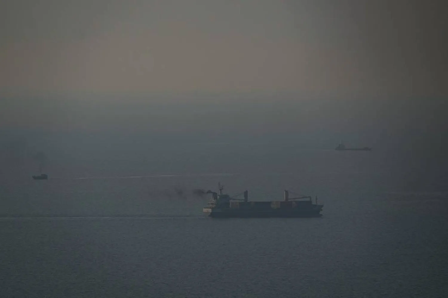  A cargo ship sails in the Arabian Gulf toward the Strait of Hormuz, as seen from Dubai, United Arab Emirates, Wednesday, Oct. 21, 2026. (AP) 