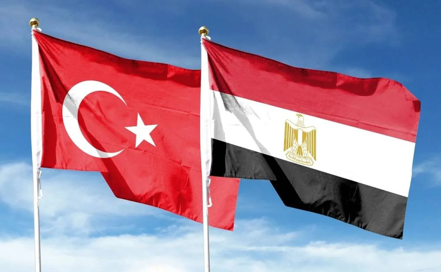 عَلما مصر وتركيا (د.ب.أ)