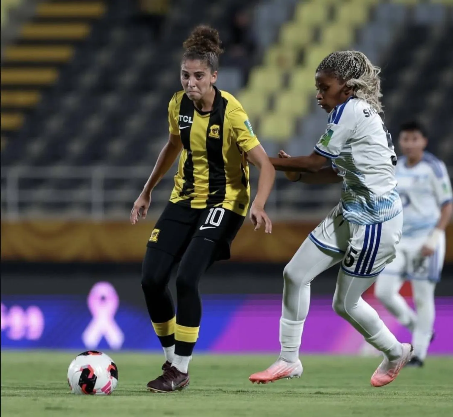 من مباراة الاتحاد ونيوم في جدة (نادي الاتحاد)