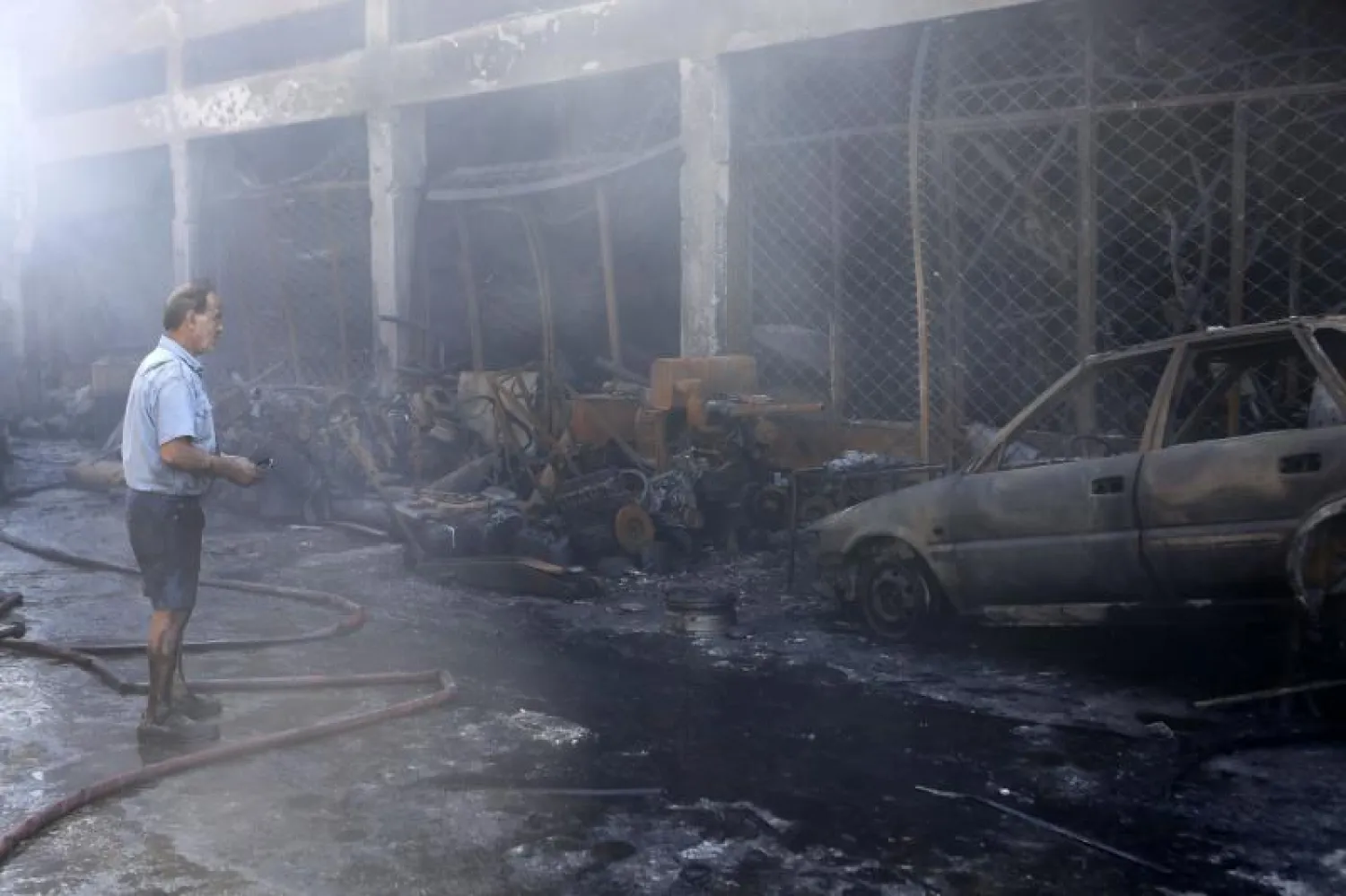 الشرطة اليونانية توقف شخصين على خلفية حرائق الغابات