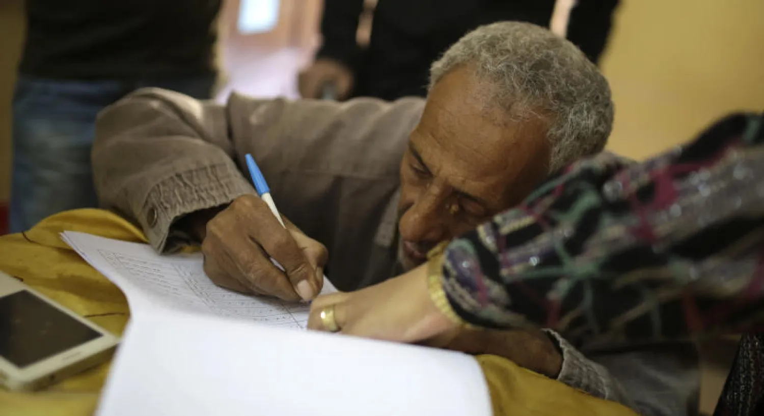 استمرار عمليات الاقتراع لجولة الإعادة في الانتخابات البرلمانية المصرية