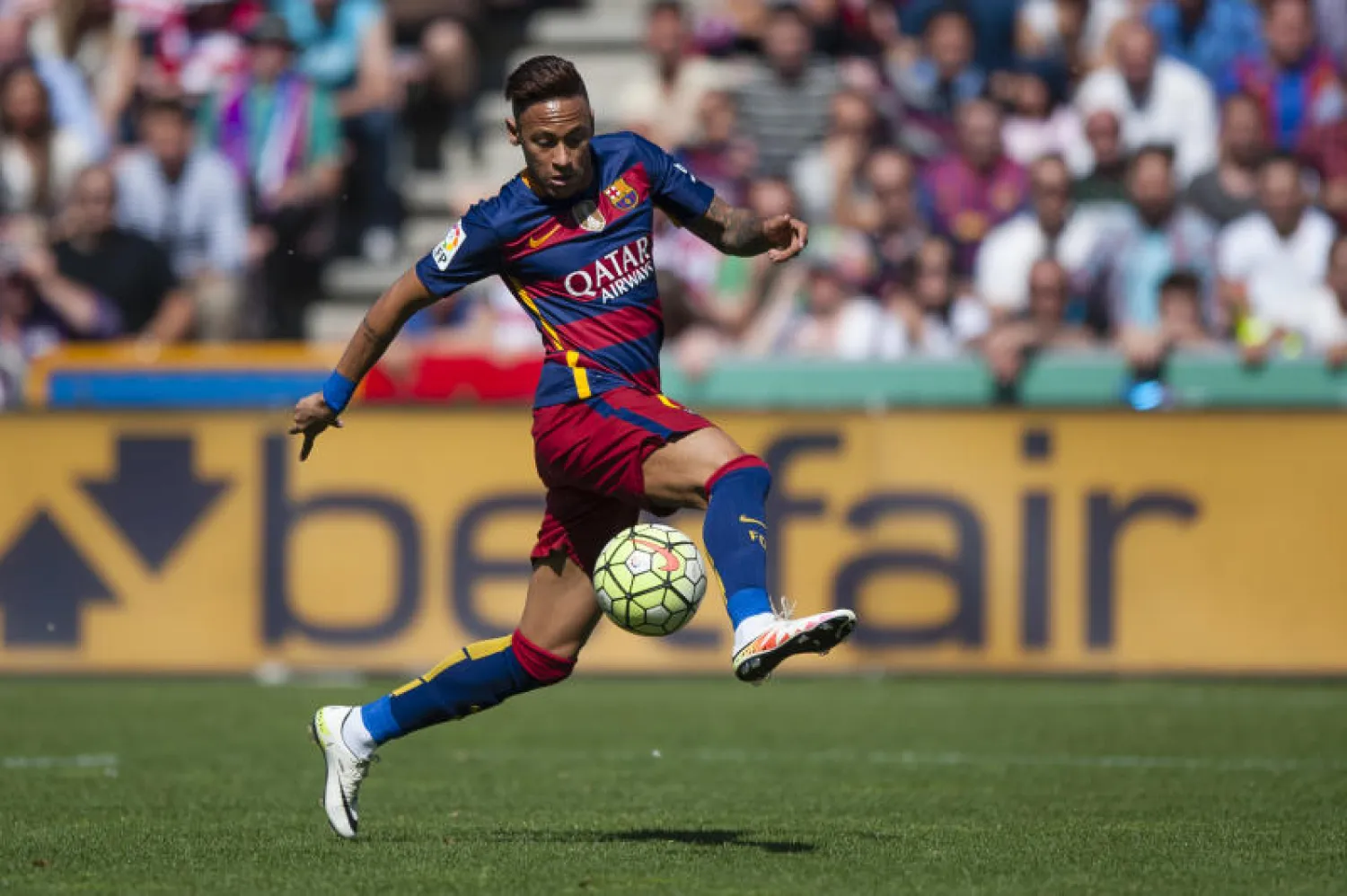 نيمار: لم أقدم أفضل ما لدي هذا الموسم