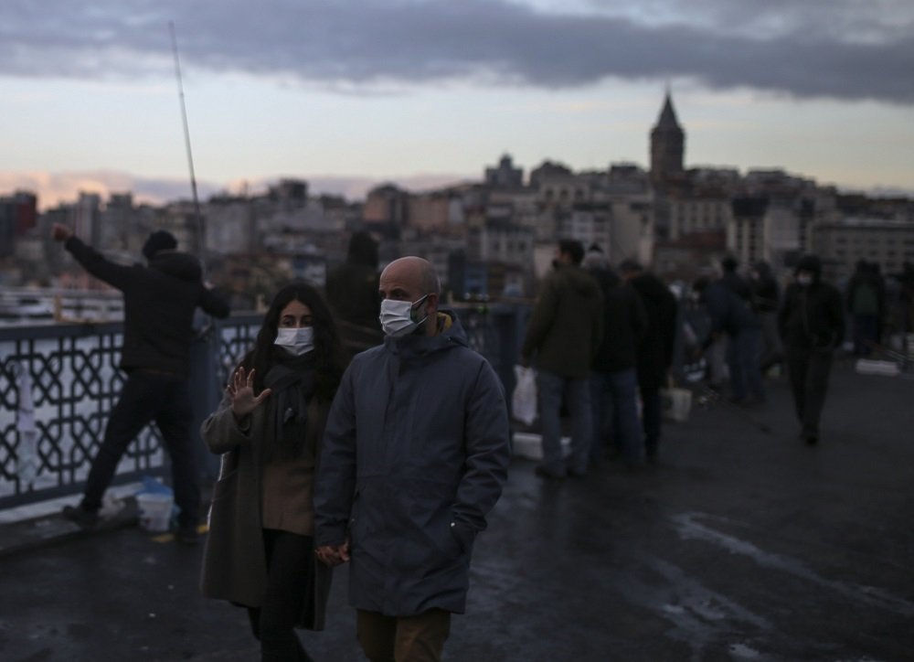 Turkey to Clamp down on New Year's Parties amid Virus Curfew