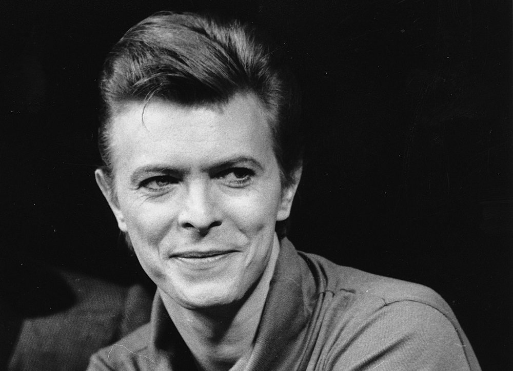 Catalog of Late Rocker David Bowie Sold to Warner Music