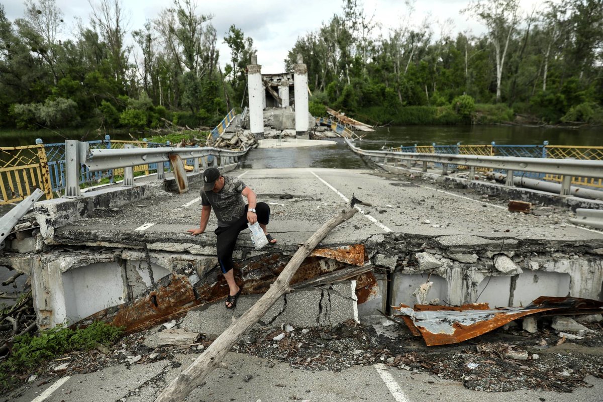 Fresh Russian Bombardment of Ukraine's Capital Kills at Least 3 People, Wounds Others - Vimarsana News