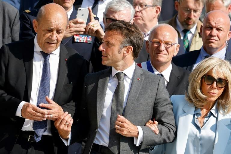 Macron Envoy Heads to Lebanon in Bid to End Crisis - Vimarsana News