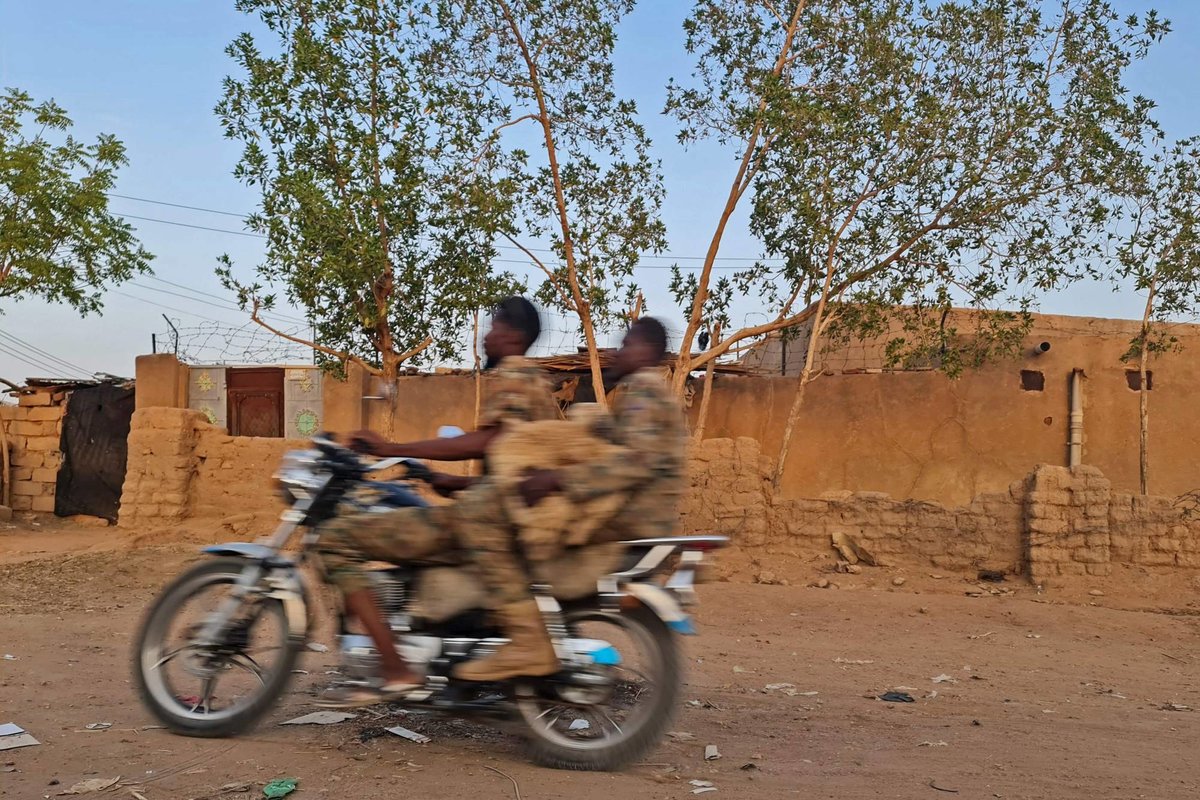 حميدتي يعلن هدنة ليومين في السودان حميدتي يعلن هدنة ليومين في السودان