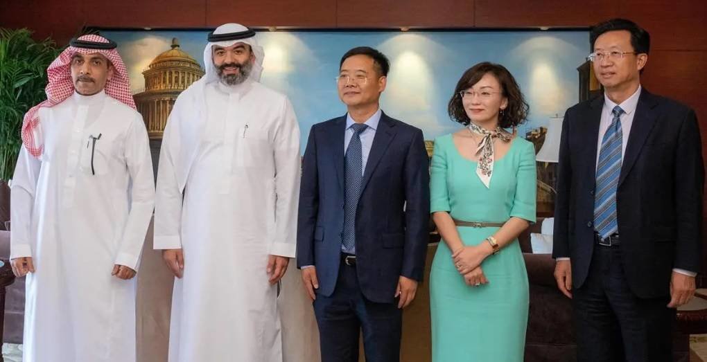 Saudi Minister of Communications and Information Technology Meets with Chairman of Chinese Tus-Holdings Company - Vimarsana News