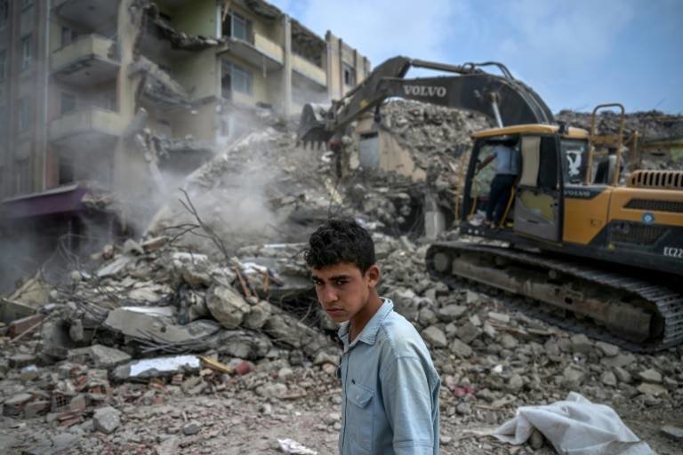 Dust Emerges as Latest Menace for Türkiye Quake Survivors - Vimarsana News