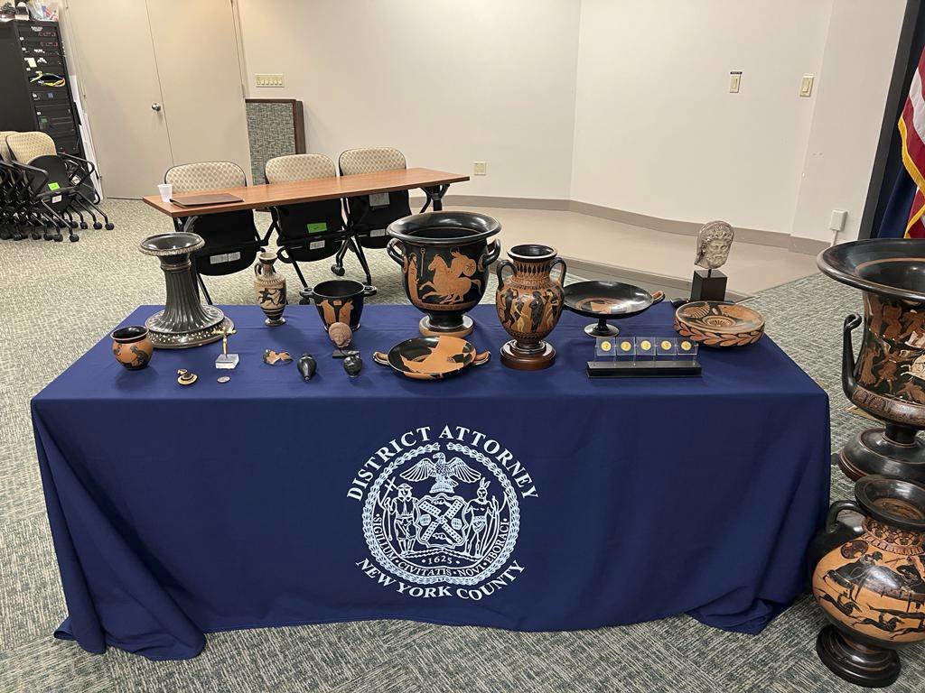 Italy Gets Back 266 Antiquities from New York Seizures after Collector Approaches Houston Museum - Vimarsana News