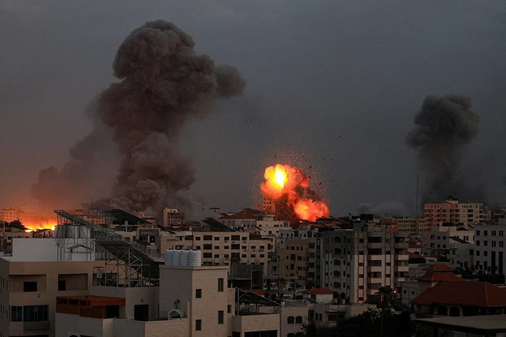 Gazans Say Nowhere to Go as They Prepare for Israeli Assault after Hamas Raid - Vimarsana News