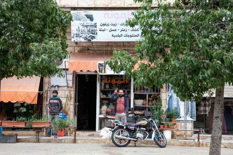 South Lebanon Small Businesses Defy Israeli Bombs to Stay Open - Vimarsana News