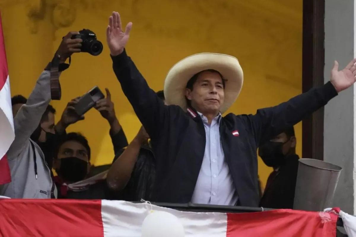 Peru'da görevden azledilen eski devlet başkanına 36 ay 