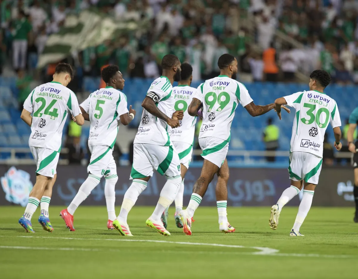 مدرب الأهلي ماتياس يايسله يعبر عن فخره ويؤكد الحاجة للهدوء بعد الفوز على الرياض