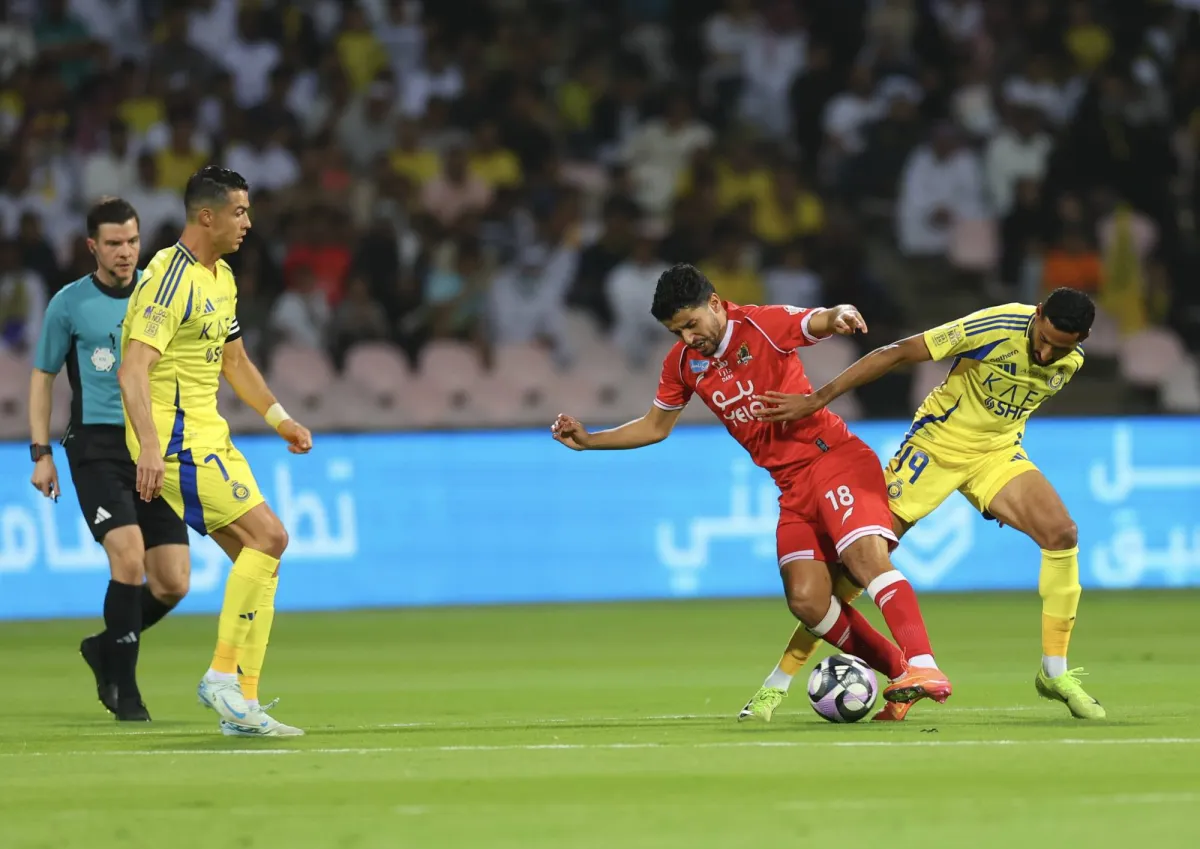 مركز التحكيم الرياضي السعودي يفتح قضية بين نادي الوحدة ونادي النصر بسبب تأخير المباراة
