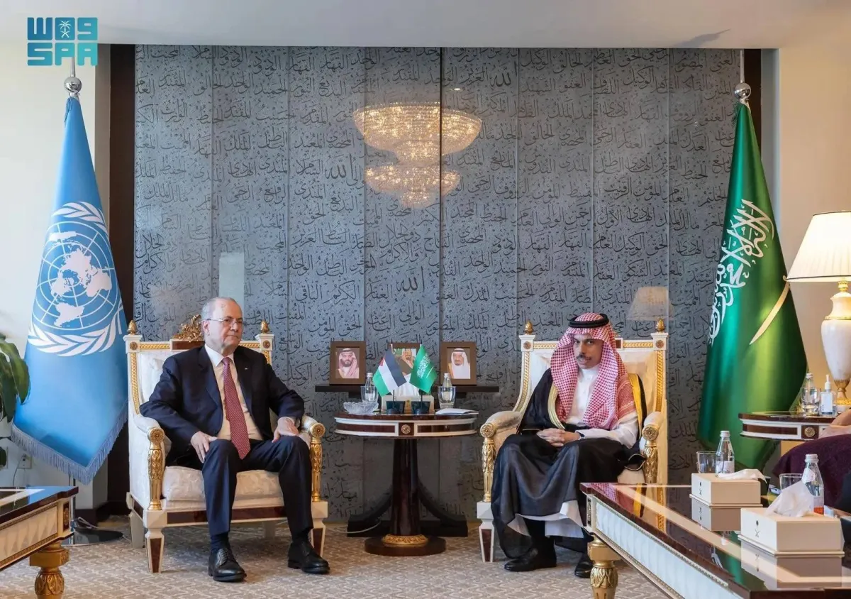 Saudi, Palestinian FMs Sign Several Memoranda of Understanding