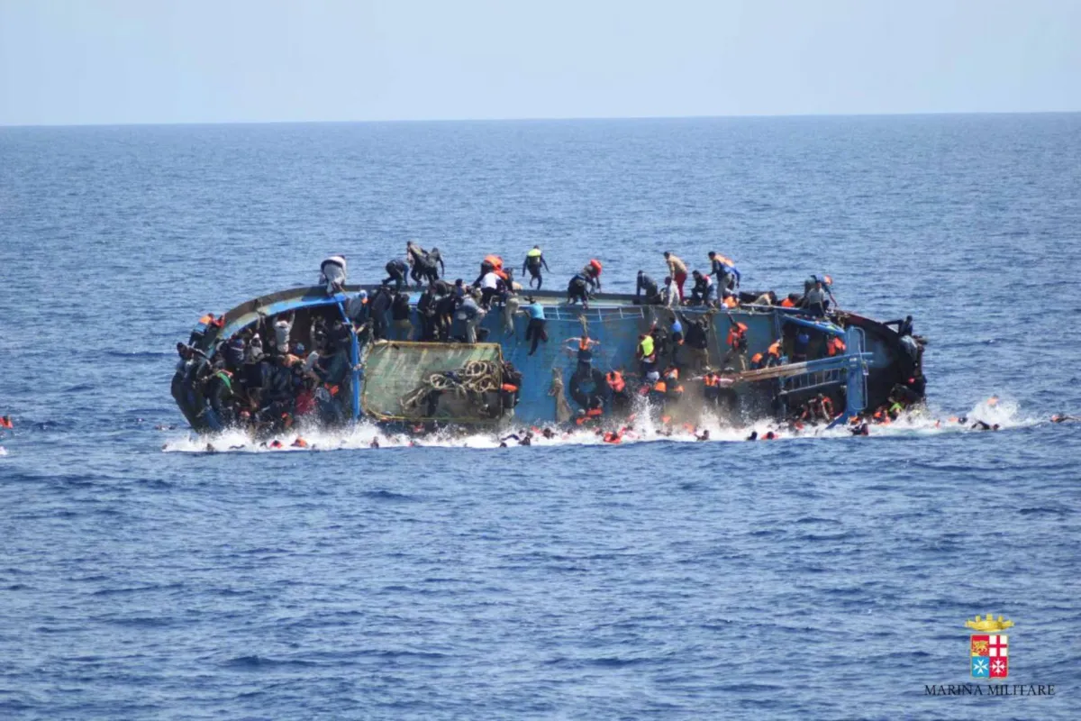 49 قتيلاً و100 مفقود على الأقل جراء انقلاب زورق مهاجرين قبالة موريتانيا