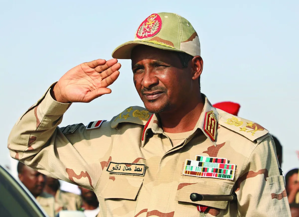 قائد «الدعم السريع» يؤدي اليمين رئيساً للمجلس الرئاسي للحكومة الموازية بالسودان