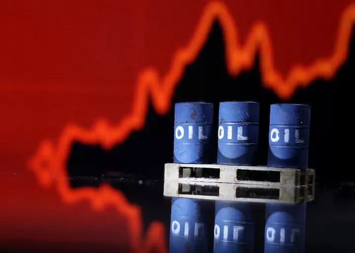 الأسواق الخليجية تفتح على مكاسب طفيفة بدعم من ارتفاع النفط