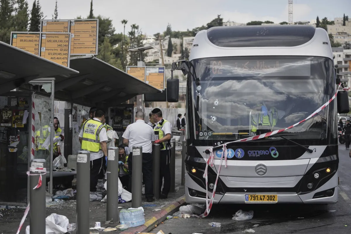 إسرائيل تقرر هدم منازل فلسطينيين في بلدتَي منفذَي هجوم القدس