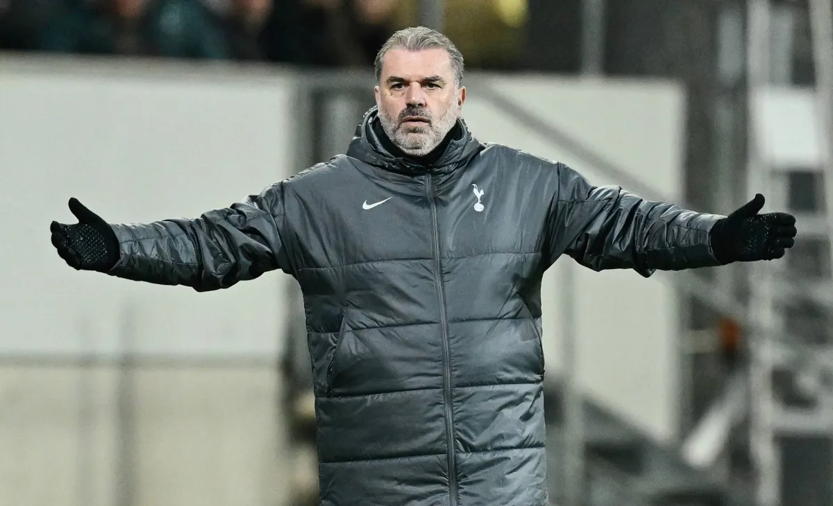 بوستيكوغلو يستعد لتدريب نوتنغهام فورست بعد رحيل نونو