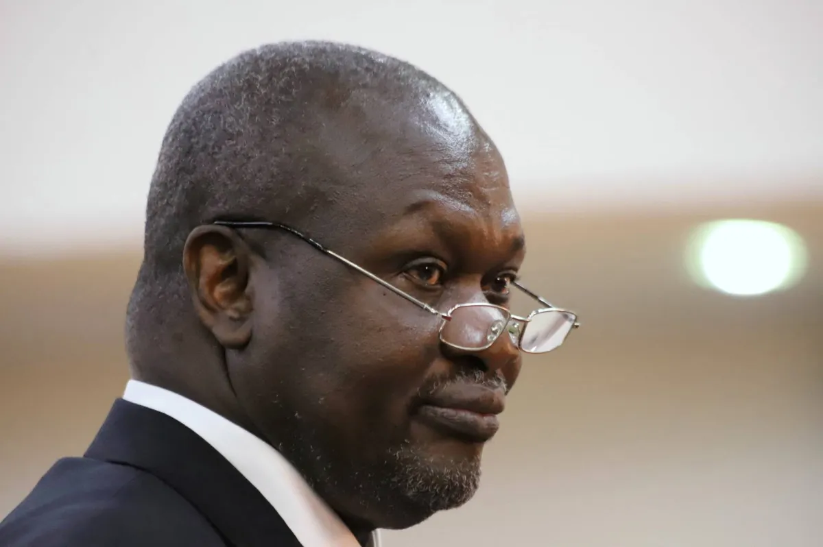 اتهام نائب رئيس جنوب السودان بالخيانة والقتل لمزاعم عن ضلوعه في هجمات
مشار قيد الإقامة الجبرية منذ مارس الماضي
