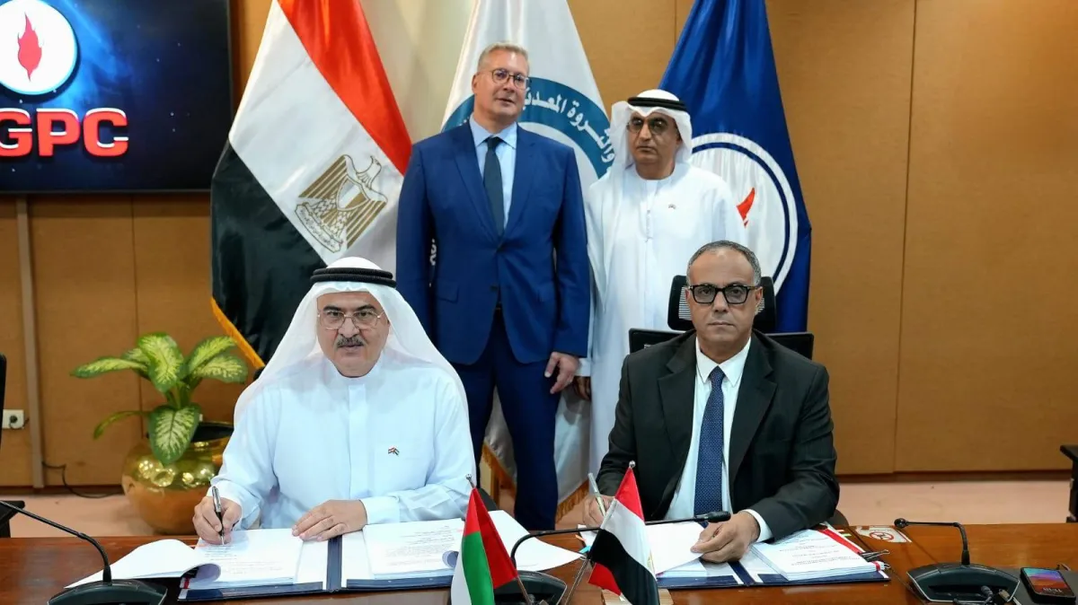 مصر توقع 3 اتفاقيات جديدة للبحث عن النفط والغاز باستثمارات 121 مليون دولار
في الصحراء الغربية وخليج السويس وشمال سيناء