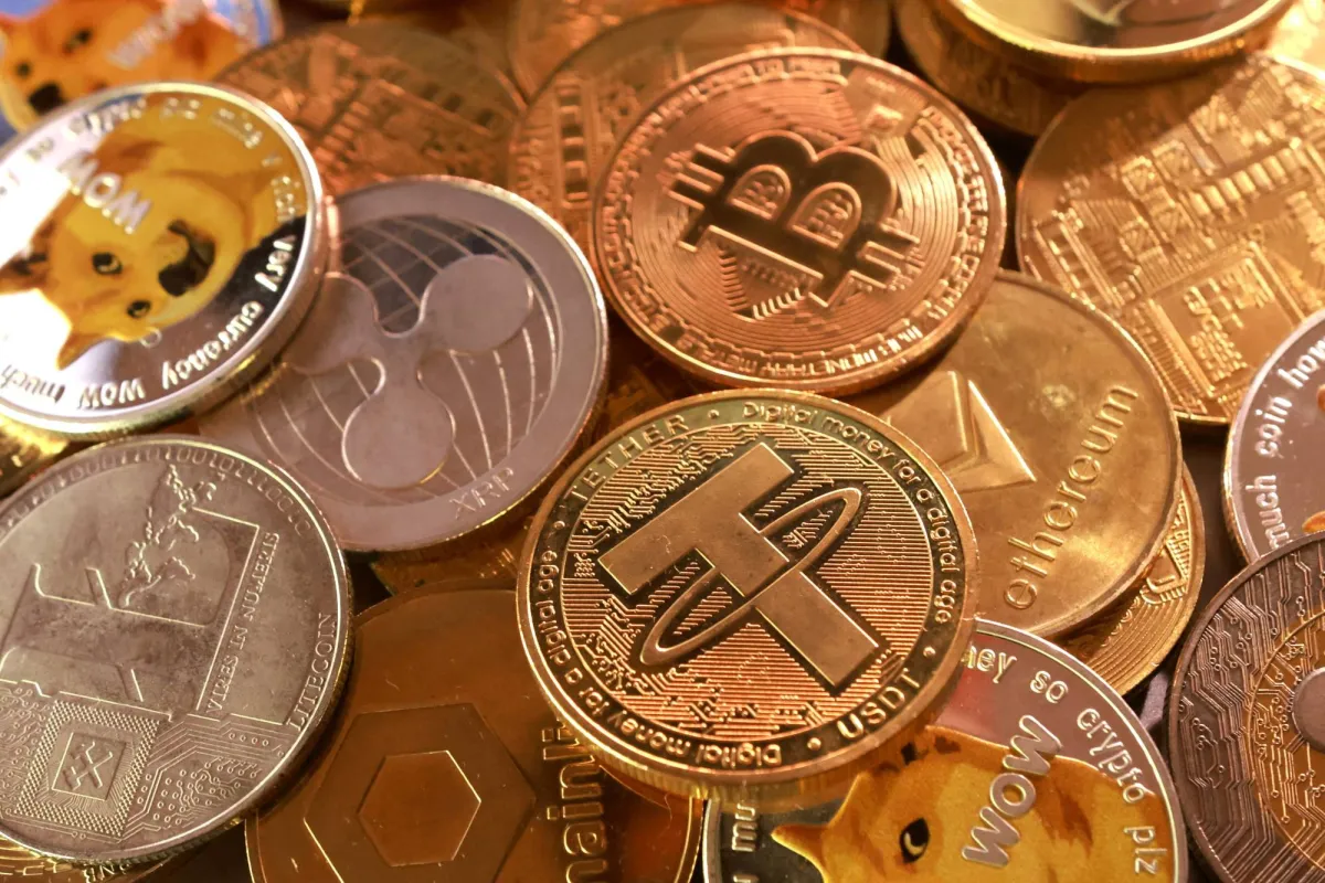 فرنسا تهدد بحظر شركات عملات مشفرة مرخصة أوروبياً